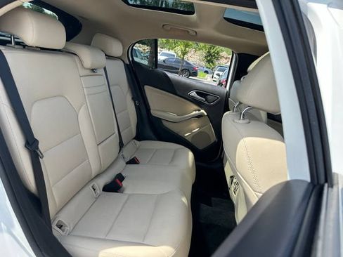 Used 2019 Mercedes-Benz GLA 250 w/ Premium Package image 25