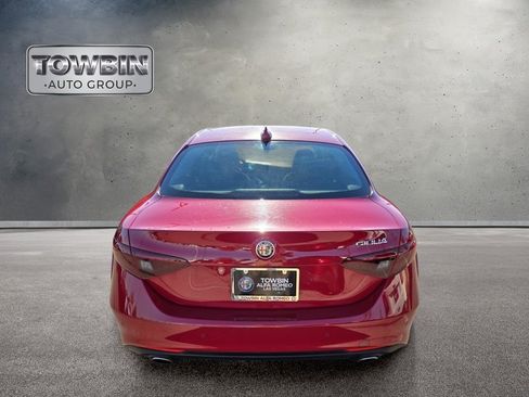 Used 2019 Alfa Romeo Giulia RWD image 5