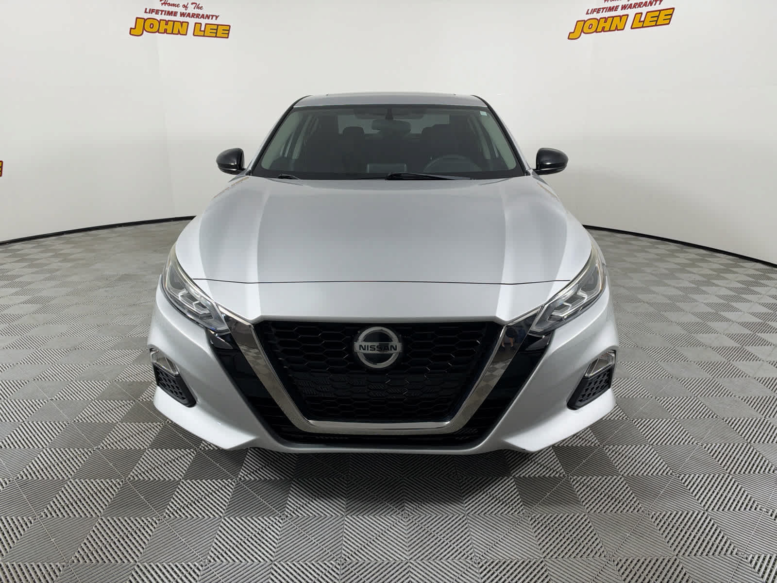 Used 2019 Nissan Altima 2.5 SR w/ SR Premium Package FWD image 9