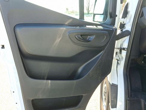 Used 2022 Mercedes-Benz Sprinter 144 Cargo image 13