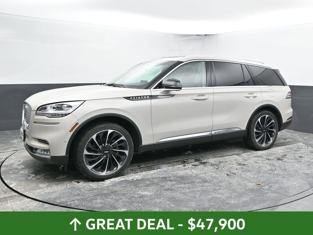 Used 2024 Lincoln Aviator Reserve w/ Equipment Group 201A AWD/4WD image 11
