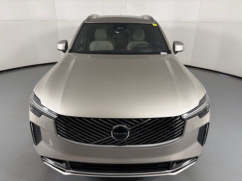 New 2026 Volvo XC90 T8 Ultra image 3