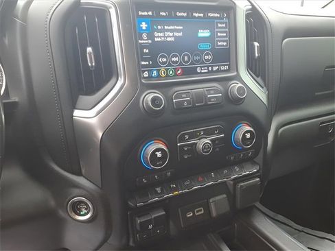 Used 2022 Chevrolet Silverado 3500 LTZ image 11