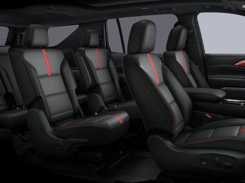 New 2026 Chevrolet Traverse RS w/ LPO, Floor Liner Package AWD/4WD image 32