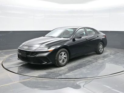 Certified 2025 Hyundai Elantra SE
