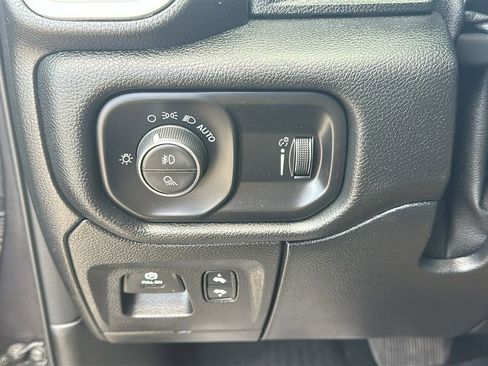 Used 2020 RAM 1500 Big Horn RWD image 22