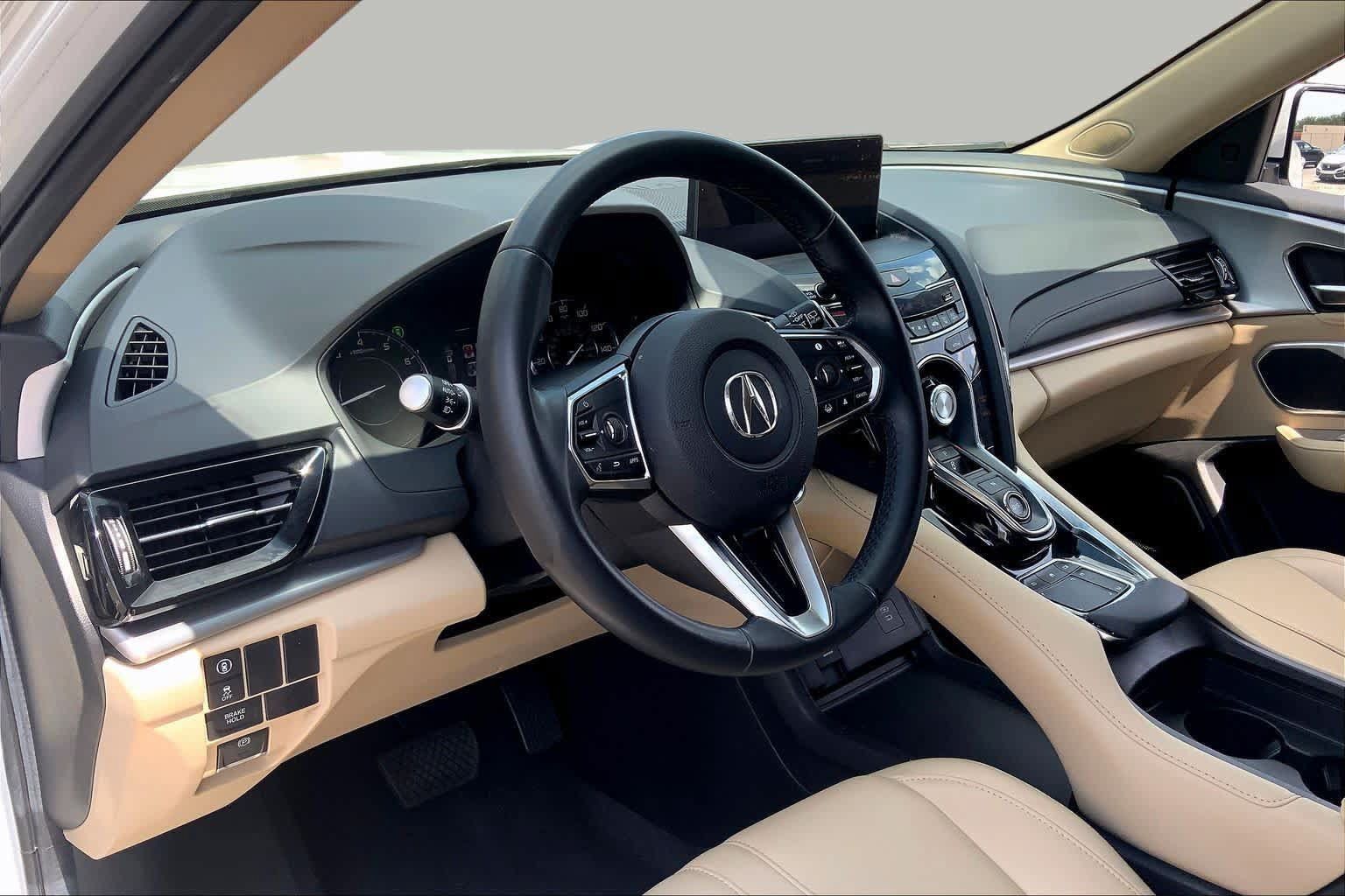 Used 2024 Acura RDX SH-AWD image 18