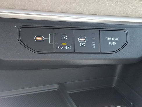 New 2026 Kia Carnival EX FWD image 16