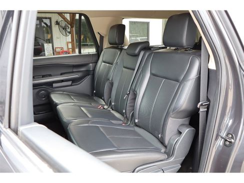 Used 2022 Ford Expedition Max XLT AWD/4WD image 24