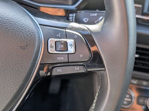 Used 2020 Volkswagen Jetta SE w/ SE Cold Weather Package image 25