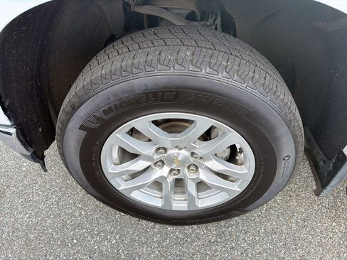 Used 2020 Chevrolet Silverado 1500 LTZ w/ LTZ Convenience Package image 11