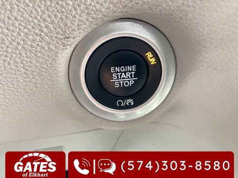 Used 2024 Chrysler Pacifica Limited FWD image 27