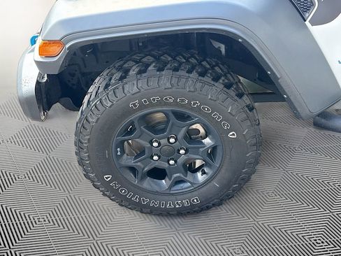 Used 2023 Jeep Wrangler Unlimited w/ Cold Weather Group AWD/4WD image 35