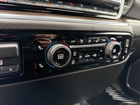 Used 2025 Chevrolet Silverado 1500 LT image 22