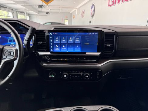 Certified 2023 Chevrolet Silverado 1500 LT AWD/4WD image 18