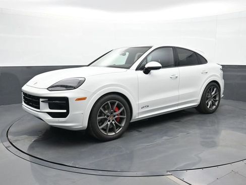 New 2025 Porsche Cayenne GTS image 1