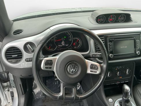 Used 2013 Volkswagen Beetle TDI image 12