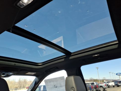 New 2026 Chevrolet Suburban High Country AWD/4WD image 8