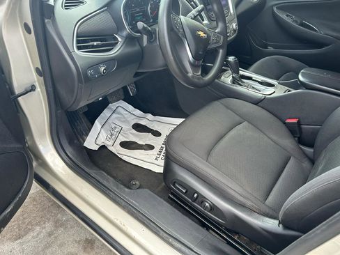 Used 2016 Chevrolet Malibu LT image 10