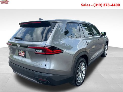Certified 2025 Toyota Grand Highlander AWD image 6