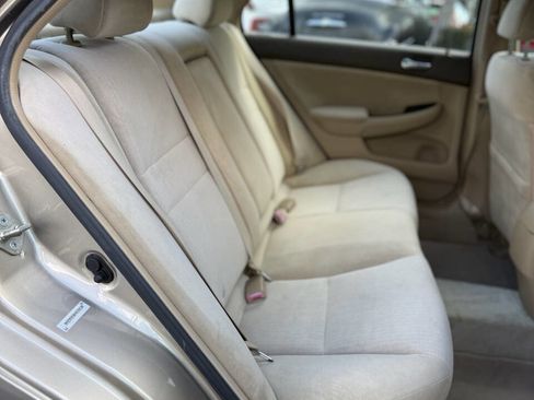 Used 2004 Honda Accord LX image 20