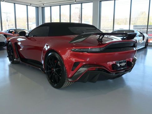 Used 2023 Aston Martin V12 Vantage Roadster image 7