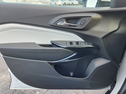 Used 2025 Chevrolet Trax LT image 22