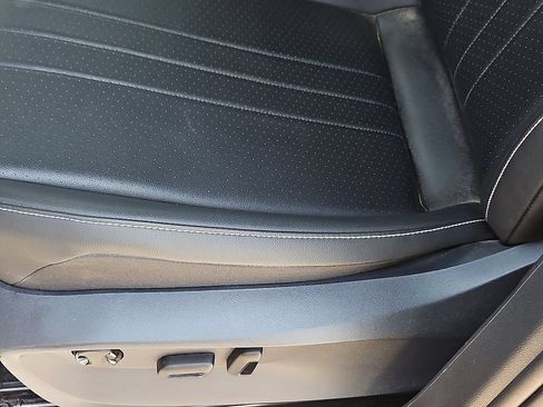 Used 2024 Volkswagen Tiguan SE R-Line w/ MDO Package, Three-Row FWD image 22
