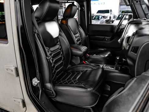 Used 2017 Jeep Wrangler Unlimited Sport w/ Quick Order Package 24S AWD/4WD image 41