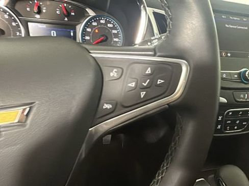 Used 2023 Chevrolet Equinox LT FWD image 16
