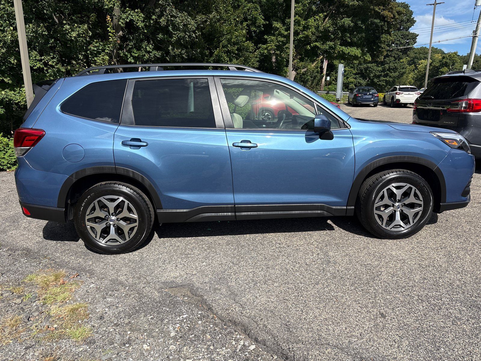 Used 2024 Subaru Forester Premium AWD/4WD image 11