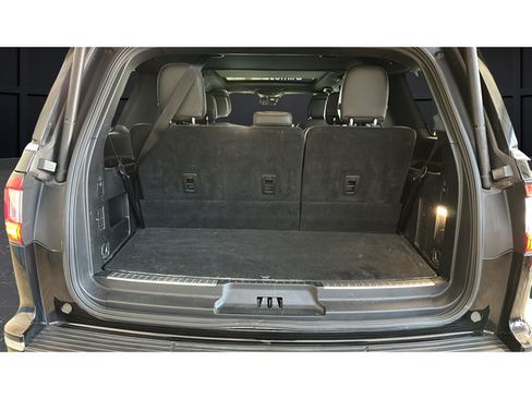 Used 2018 Lincoln Navigator Select AWD/4WD image 26