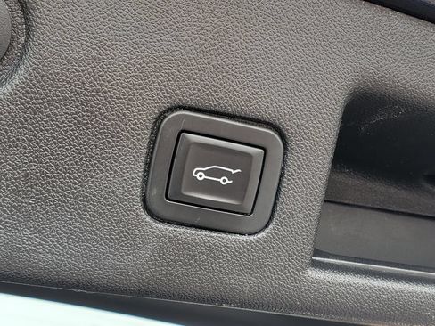 Used 2019 Chevrolet Equinox LT AWD/4WD image 28