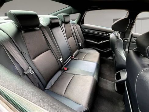 Used 2018 Honda Accord Sport image 22