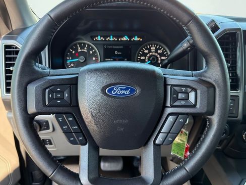 Used 2020 Ford F150 XLT w/ Equipment Group 302A Luxury AWD/4WD image 37