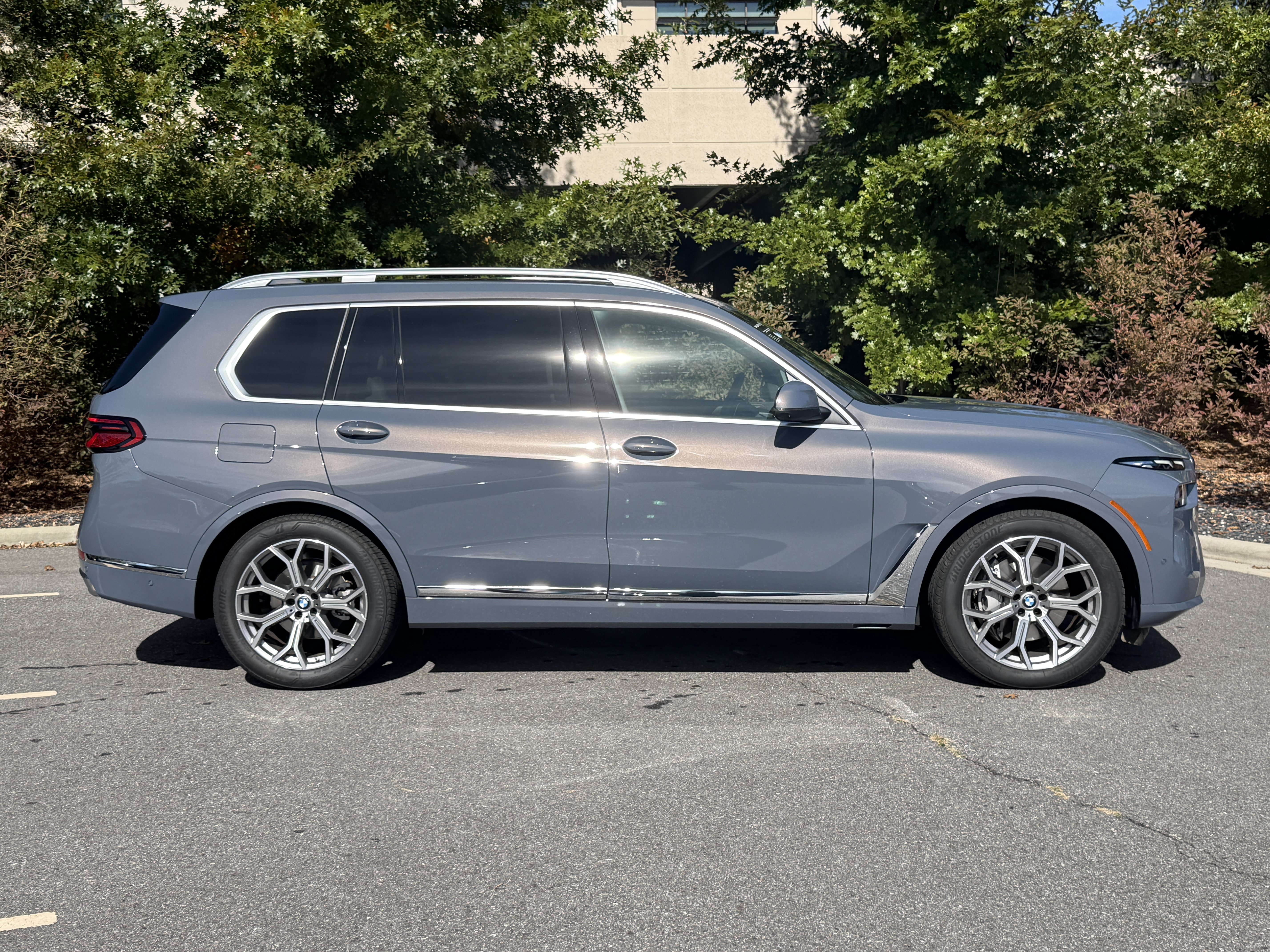 Used 2026 BMW X7 xDrive40i AWD/4WD image 2