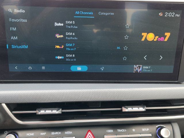 Used 2025 Hyundai Sonata SEL FWD image 16