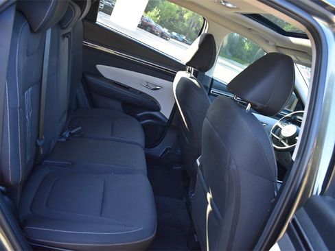 Used 2022 Hyundai Tucson SEL w/ Convenience Package image 17