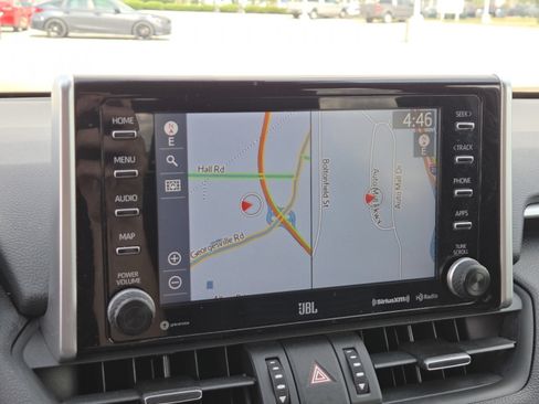 Used 2020 Toyota RAV4 XSE AWD/4WD image 4