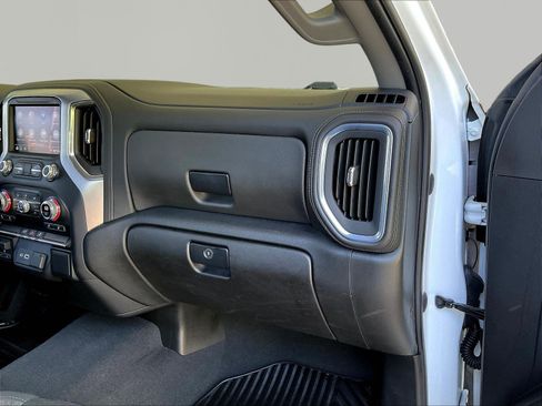 Used 2022 GMC Sierra 2500 SLE w/ SLE Value Package; AWD/4WD image 26