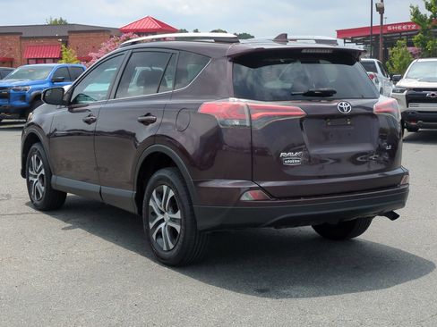 Used 2016 Toyota RAV4 LE FWD image 3