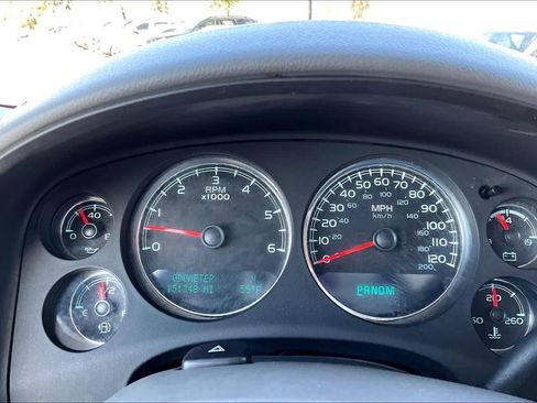 Used 2013 Chevrolet Suburban LT w/ Luxury Package image 17