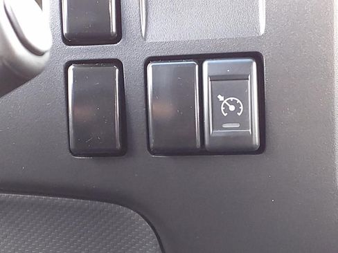 New 2025 Chevrolet Low Cab Forward image 10