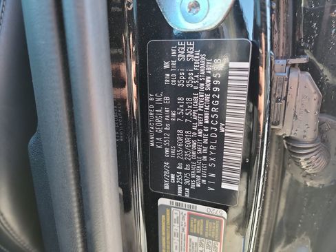 Used 2024 Kia Sorento S w/ Panoramic Sunroof Package image 26