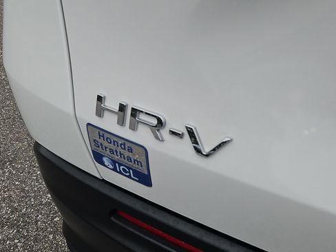 Certified 2025 Honda HR-V LX image 12