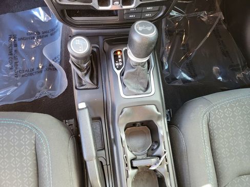 Used 2021 Jeep Wrangler Unlimited Sport AWD/4WD image 19
