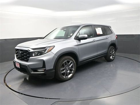 Used 2023 Honda Passport EX-L image 3
