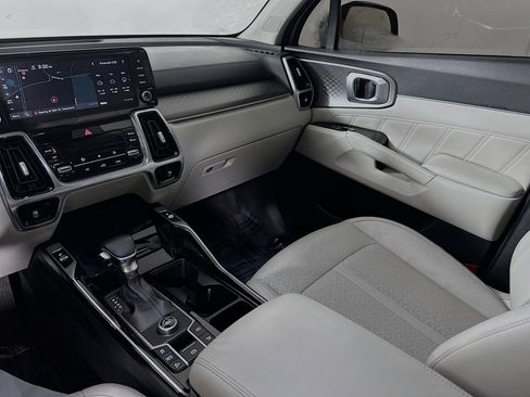 Used 2022 Kia Sorento SX image 25