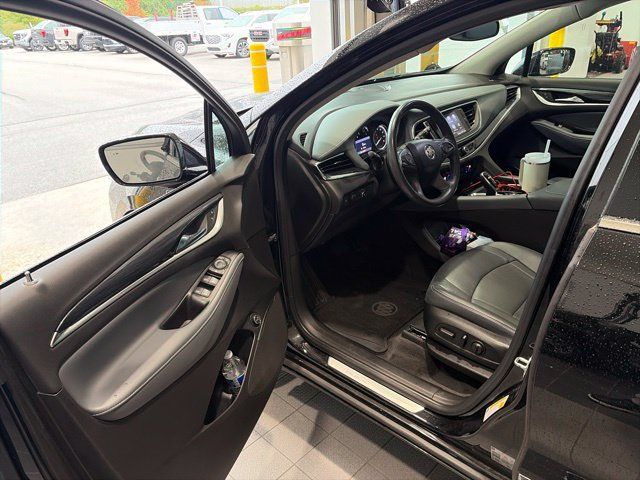 Used 2020 Buick Enclave Essence w/ Sport Touring Edition AWD/4WD image 5