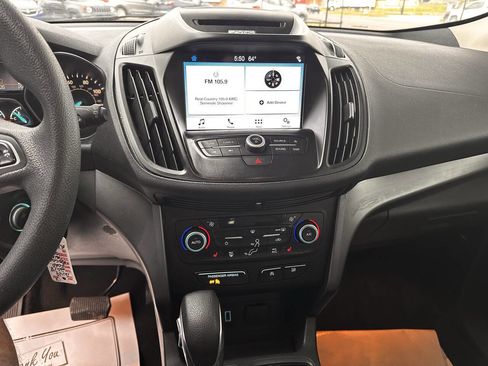 Used 2018 Ford Escape SE w/ SE Sync 3 Package FWD image 9